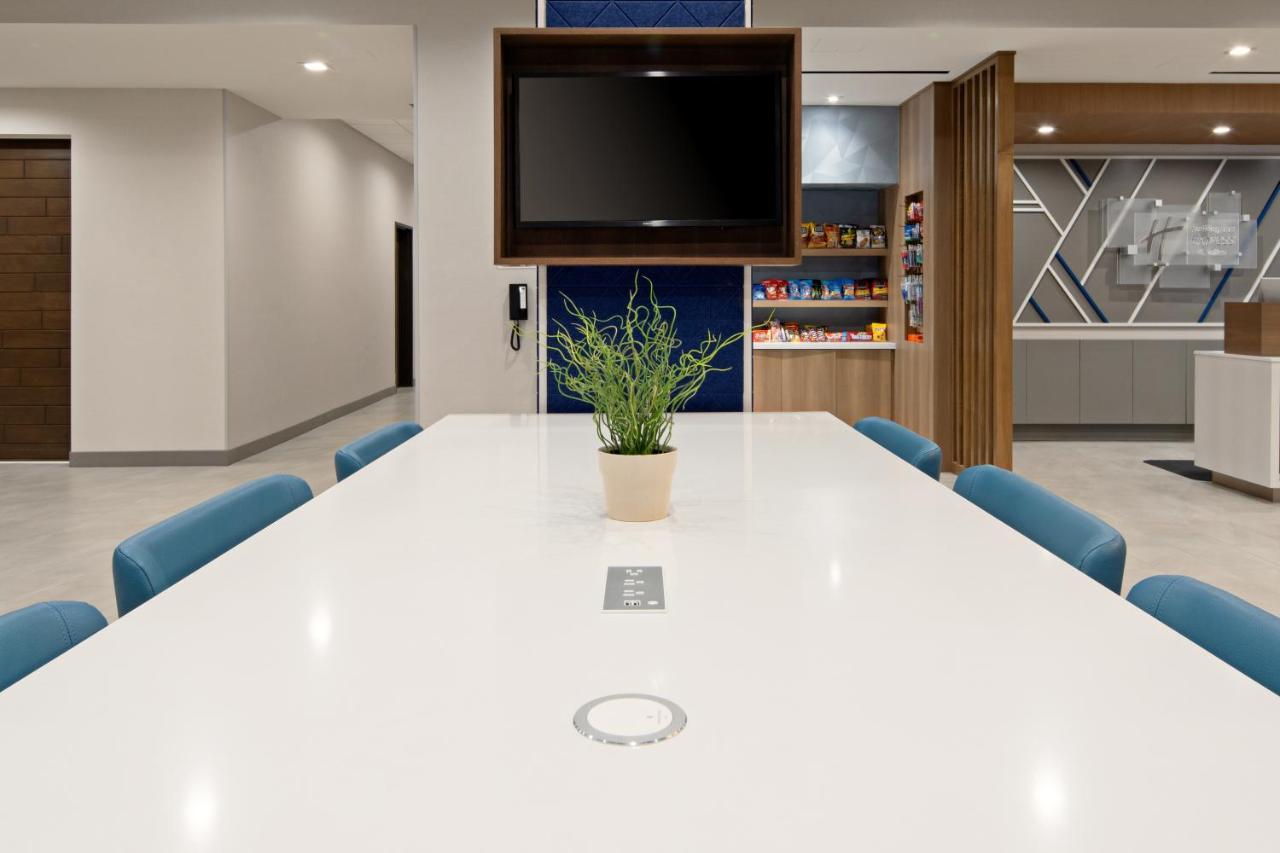 Holiday Inn Express & Suites - Valencia - Santa Clarita By Ihg ภายนอก รูปภาพ