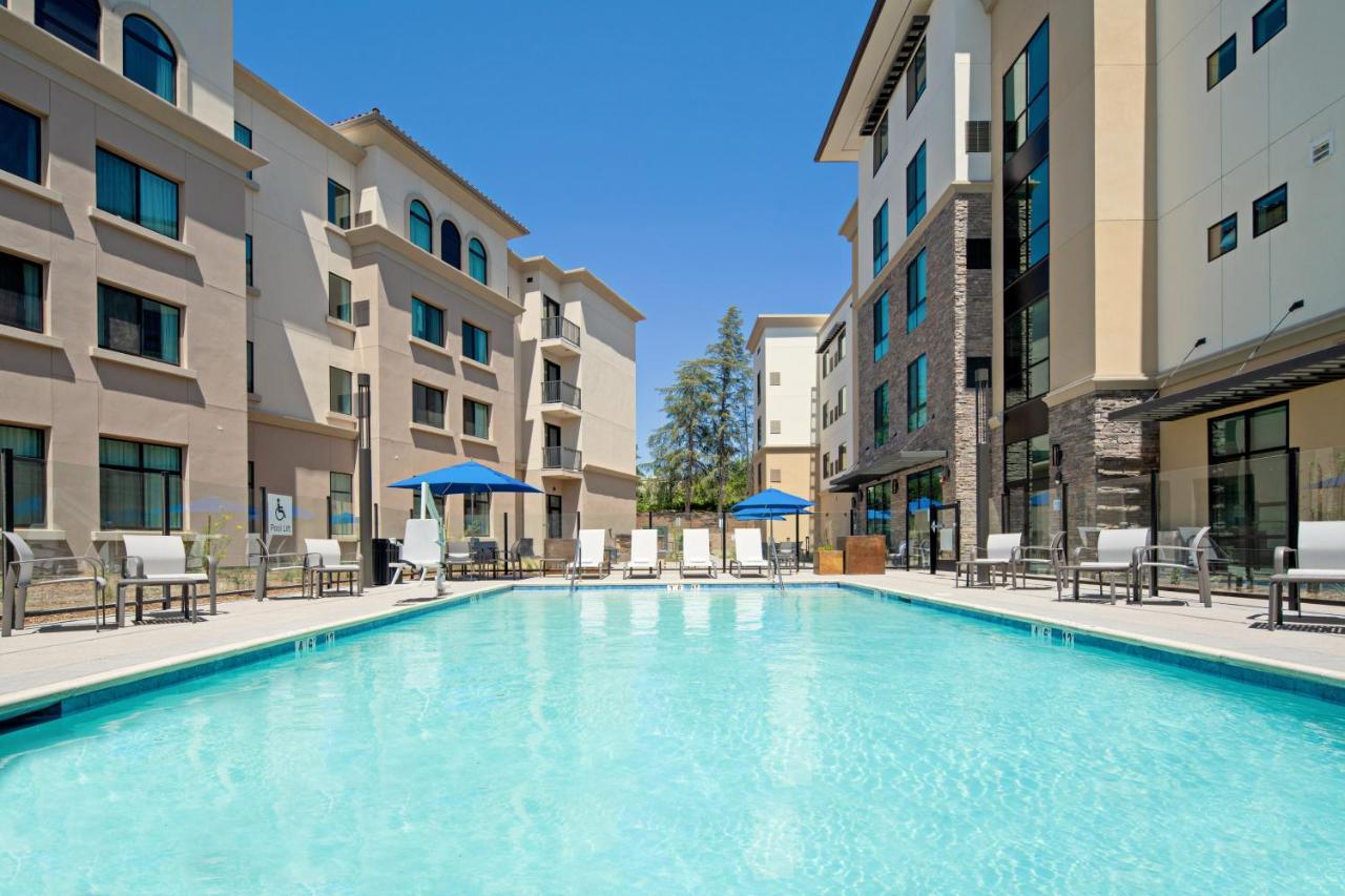 Holiday Inn Express & Suites - Valencia - Santa Clarita By Ihg ภายนอก รูปภาพ