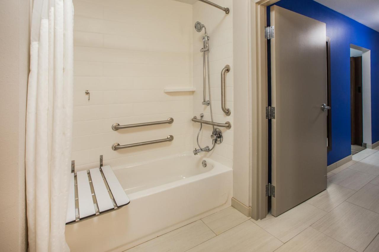 Holiday Inn Express & Suites - Valencia - Santa Clarita By Ihg ภายนอก รูปภาพ