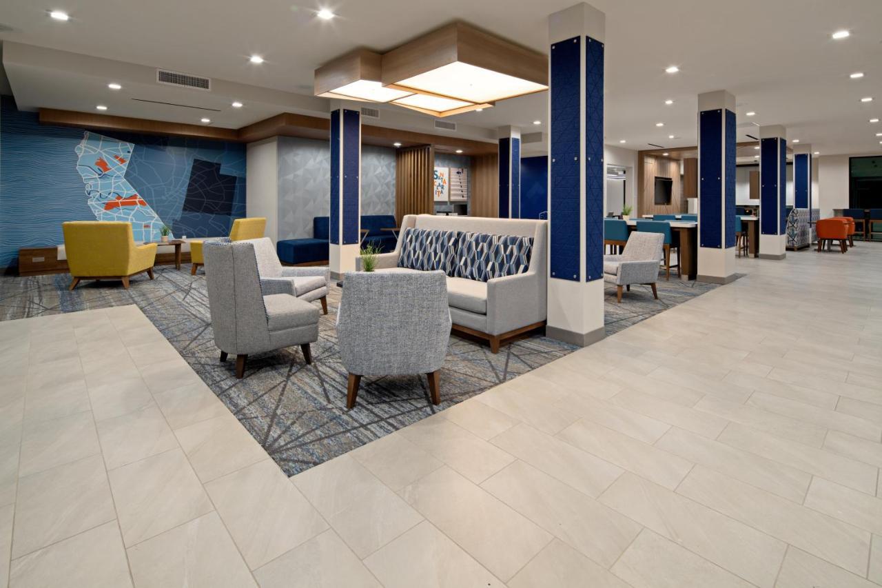 Holiday Inn Express & Suites - Valencia - Santa Clarita By Ihg ภายนอก รูปภาพ