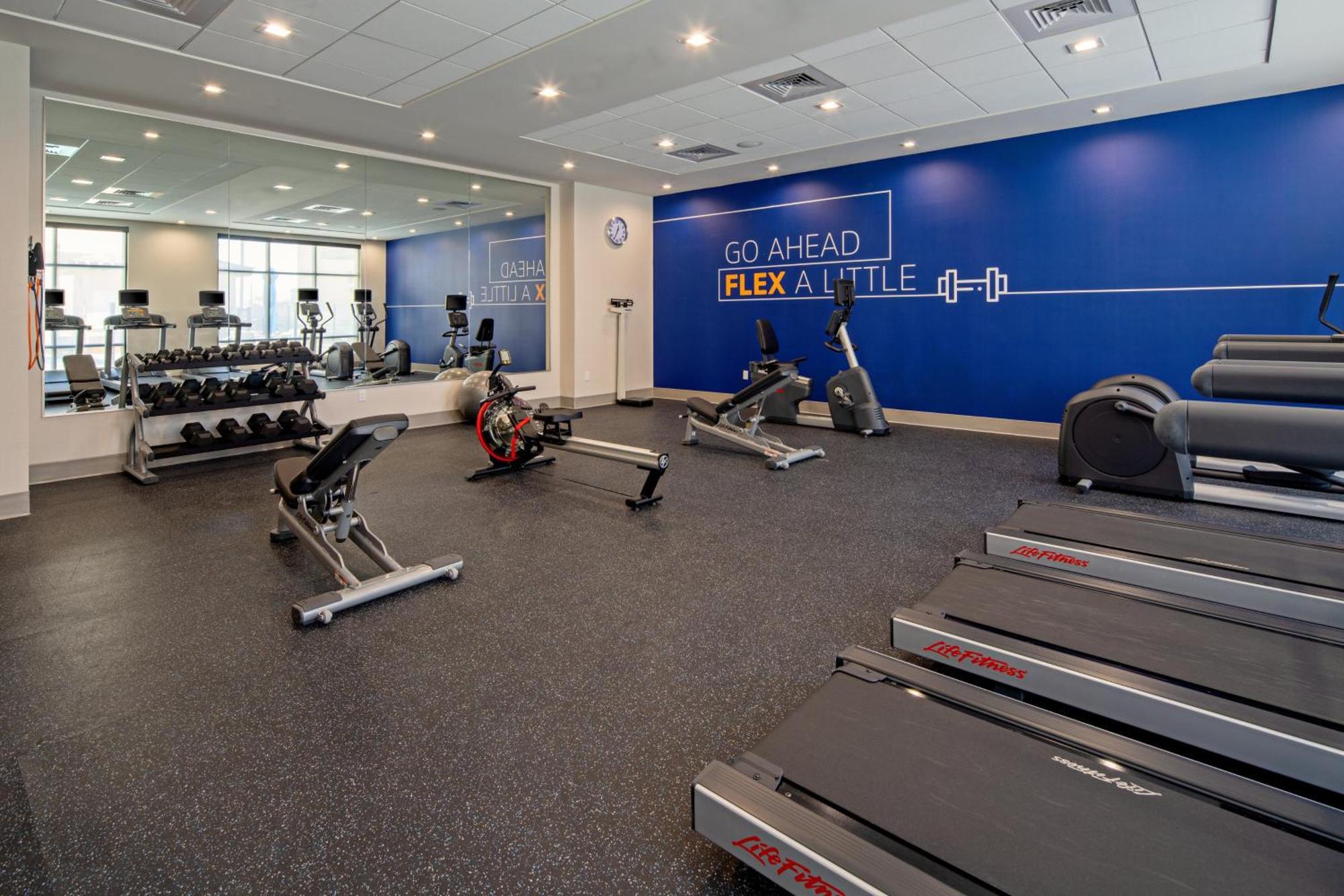 Holiday Inn Express & Suites - Valencia - Santa Clarita By Ihg ภายนอก รูปภาพ